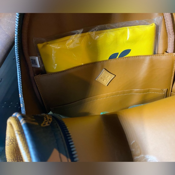 MCM Stark Maxi Mix Backpack Large - Picture 9 of 9